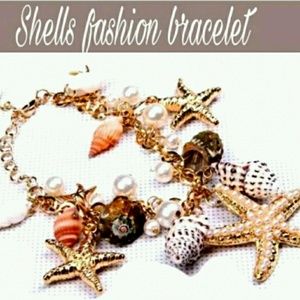 NWT ANKLET / BRACELET Shells perfect for summer